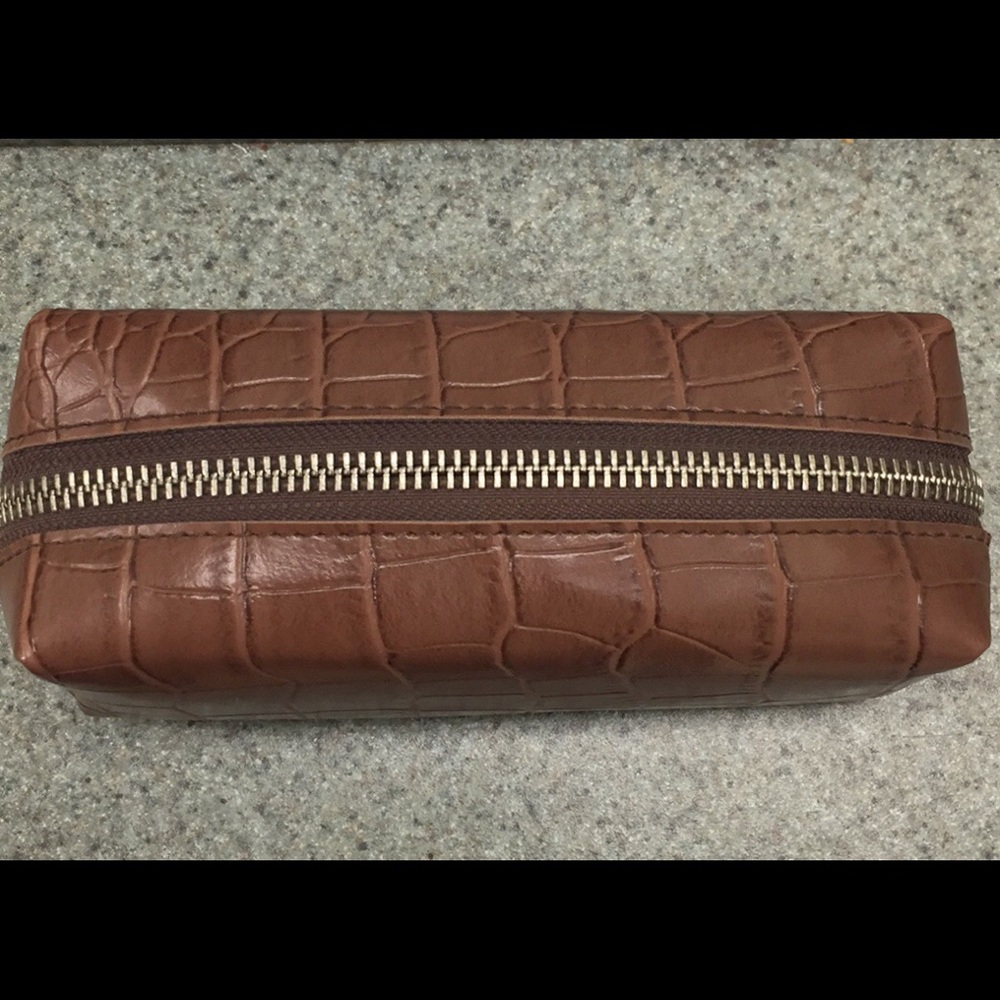 Michael Kors faux alligator🐊 style Glasses Case